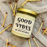 Good Vibes For Your New Home - Einweihungsgeschenk Einweihungskerze Geschenk Für Freunde Kerze Im Glas von LuluPearCandleCo