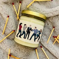 How I Met Your Mother Inspirierte Kerze - Ted & Marshall Schwertkampf Das Duell Himy Freund Geschenk von LuluPearCandleCo