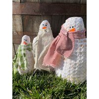 Country Schneemann, Gefüllter Handgenähter Primitiver Handgemachter Weihnachtsschneemann, Winter-Schneemann von LulusCleverCrafts