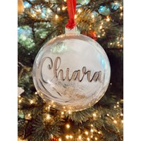 Personalisierte Weihnachtskugel Mit Name | Kunststoffkugel 8cm Befüllt Deko & Aus Holz Individuelle Christbaumkugel Geschenk Personalisierte Weihnachtskugel Mit Name | Kunststoffkugel 8cm Befüllt Deko & Aus Holz Individuelle Christbaumkugel Geschenk von LumaiDesignDe