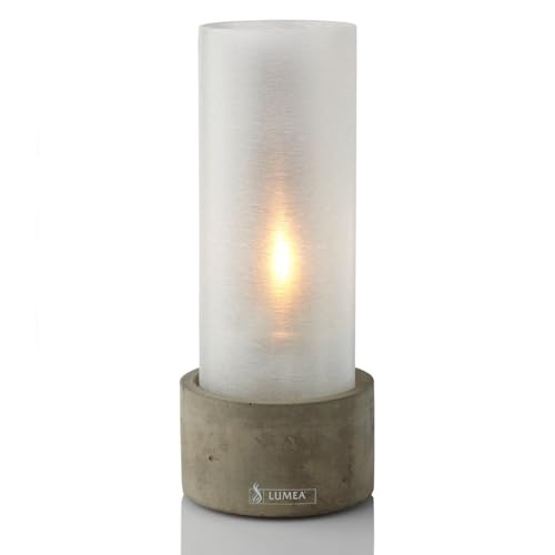 Lumea 1021/1103 Tischlicht Tube weiß inkl. Unterteil Beton, Flüssigwachskerze und Stabfeuerzeug | Windlicht aus Acryl inkl. Kerze & Feuerzeug | Brenndauer 40 Std. | Indoor & Outdoor, Höhe: 20 cm von Lumea Ltd