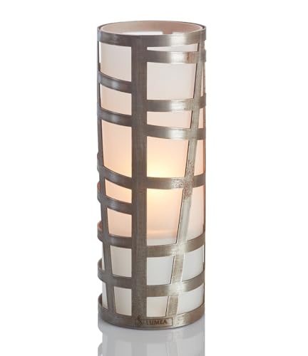 Lumea 1106 Tischlicht Fact Steel | Windlicht inkl. Design-Hülle aus rostfreiem Stahl, Flüssigwachskerze & Stabfeuerzeug | Kerzenhalter aus Glas | Brenndauer 40 Std. | Indoor & Outdoor, Höhe: 20 cm von Lumea Ltd