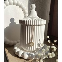 Geschenk | Gästegeschenk Handgemachte Aufbewahrungsdose Aus Keramik Weiß von LuminousBloomsDE