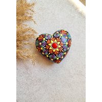 Handgemalter Mandala-Herzstein Boho Dot Art Decor Handgemalter Mandala-Herzstein Boho Dot Art Decor von LumisDotsClay