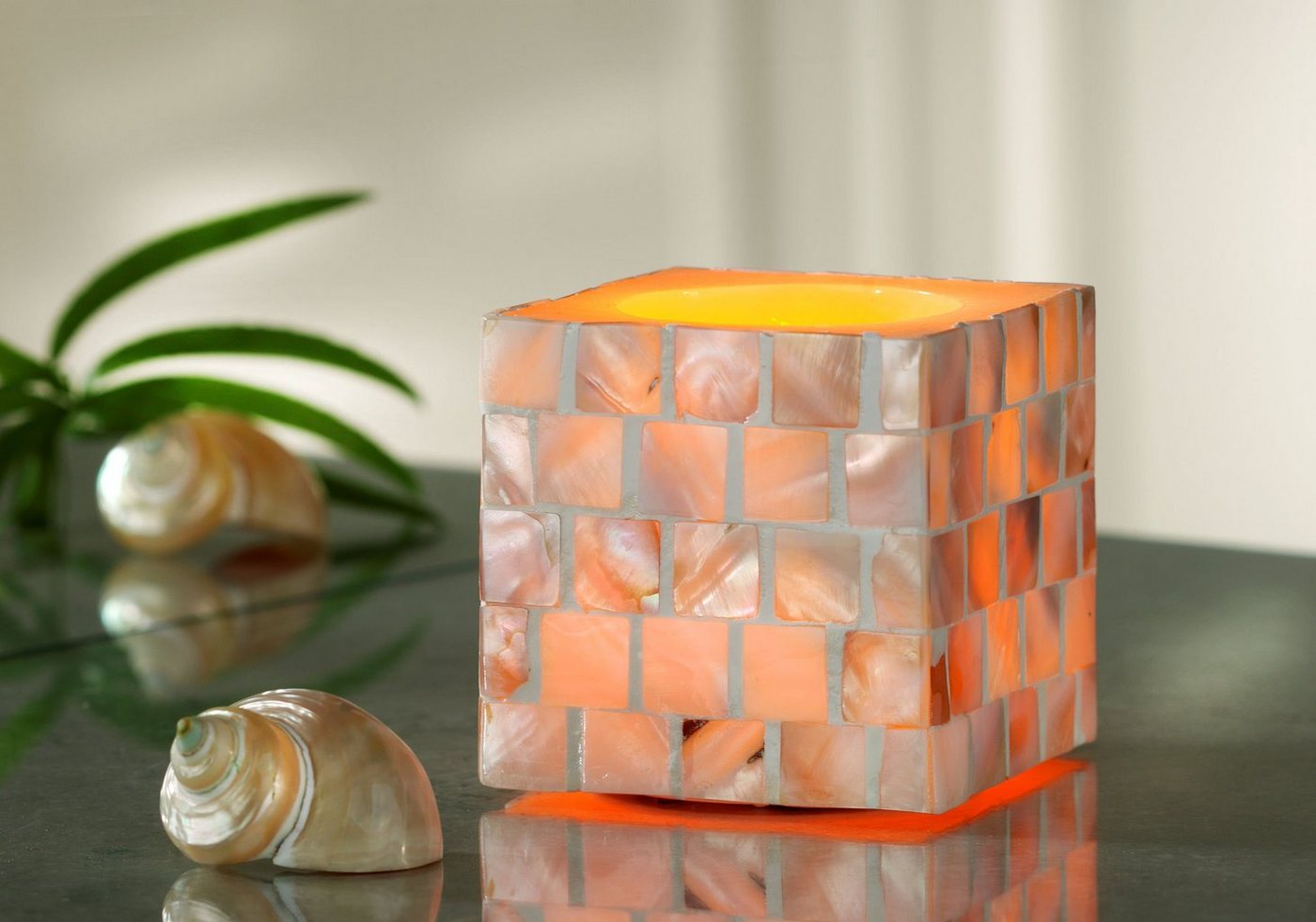Luna24 simply great ideas... LED Dekolicht LED Kerze mit Muschelbesatz, 13708, 8x8x7,5 cm, LED fest integriert, Warm Weiß von Luna24 simply great ideas...
