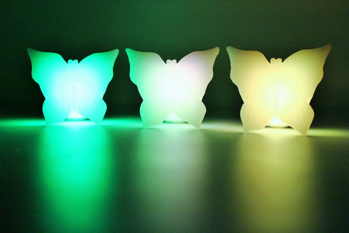 Luna24 simply great ideas... LED Dekoobjekt LED Kerze Butterfly, 3er Set, LED fest integriert, Farbwechsel Luna24 simply great ideas... LED Dekoobjekt LED Kerze Butterfly, 3er Set, LED fest integriert, Farbwechsel von Luna24 simply great ideas...