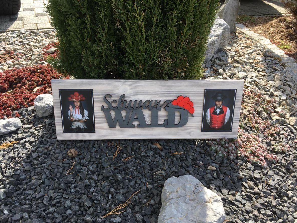 Luna24 simply great ideas... Wanddekoobjekt Black Forest Schwarzwaldbrett "Alexandra" ... Sebastian Wehrle… Luna24 simply great ideas... Wanddekoobjekt Black Forest Schwarzwaldbrett "Alexandra" ... Sebastian Wehrle… von Luna24 simply great ideas...