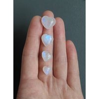 Mini Regenbogen Mondstein Herz Neuanfang Kristall von LunaSkyCrystals