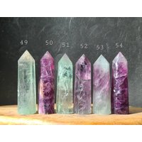 Wassermelonen-Fluorit-Spitze, Zweifarbiger Fluorit-Turm, Grüner Minzfluorit, Rosa Fluorit, Reinigungskristall, Grünes Chakra von LunaSkyCrystals