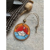 Wood Slice Painting Paper Boat Mountain Maritime Art Decor Wall Decoration Baumscheibe Holzscheibe Bemalt Papierboot Gemälde Holz Deko von LunarnniCreations