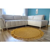Senfgelber Häkelteppich Mit Quasten Boho Dekor von Lunarug