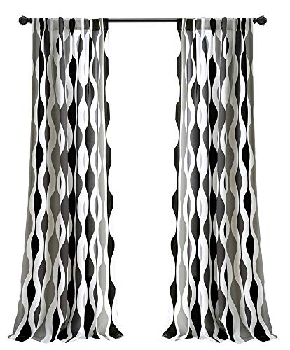 Lush Decor Mid Century Geo-Lichtfilter-Fenstervorhang, 132,1 x 213,4 cm (B x L), Schwarz und Grau Lush Decor Mid Century Geo-Lichtfilter-Fenstervorhang, 132,1 x 213,4 cm (B x L), Schwarz und Grau von Lush Decor