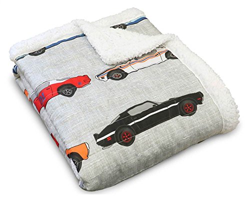 Lush Decor Cars-Überwurf, wendbare Sherpa-Decke mit Rennaufdruck-Design für Kinder, 152,4 x 127,7 cm, Blau und Orange von Lush Decor