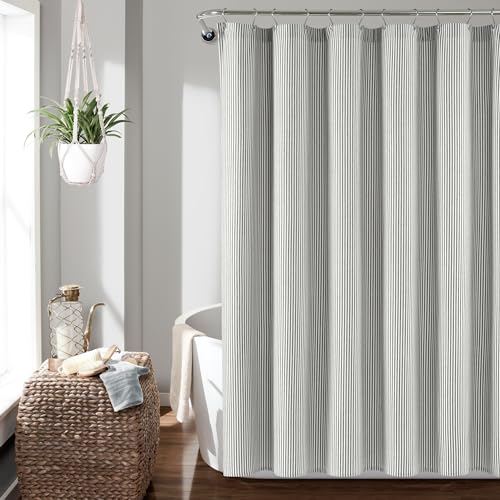Lush Decor Farmhouse Vintage Gestreifte garngefärbte Baumwolle Duschvorhang 183 x 183 cm grau Lush Decor Farmhouse Vintage Gestreifte garngefärbte Baumwolle Duschvorhang 183 x 183 cm grau von Lush Decor