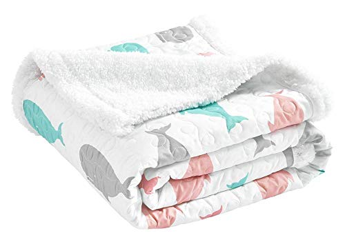 Lush Decor Wal Überwurf | Ocean Animal Print Fuzzy Wendbare Sherpa Decke – 152,4 x 127 cm, Pink und Aqua von Lush Decor