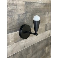 Auf Lager - Versand Am Selben Tag Helios Vanity Bare Cone Light Moderne Wandlampe Industrielle Kunst Badezimmer Wandleuchte von LustrousLumens