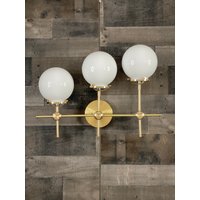 Komorebi Modern Industrial 3 Light 6 in Globe Mid Century Aufsteigender Waschtisch-Wandleuchter von LustrousLumens