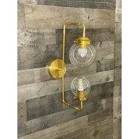 Renao Moderne Doppel-Glühbirne 6 & 5 in Globe Vanity Mid Century Industrie-Wandleuchte Renao Moderne Doppel-Glühbirne 6 & 5 in Globe Vanity Mid Century Industrie-Wandleuchte von LustrousLumens