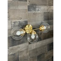 Shafaq Modern Vanity 3 Light 15cm Globe Abstrakte Mid Century Wandleuchte von LustrousLumens