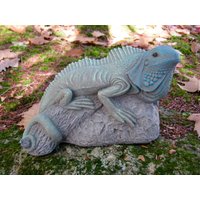 steinfigur Leguan Eidechse Gartenfigur Gartendeko Frost - Wetterfest von LuxStuck