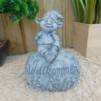 steinfigur Troll Kobold Figur Wichtel Willkommen Deko Gartenfigur Frostfest von LuxStuck
