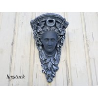 steinfigur Wandkonsole Gartenfigur Gartendeko Wandrelief Frost - Wetterfest von LuxStuck