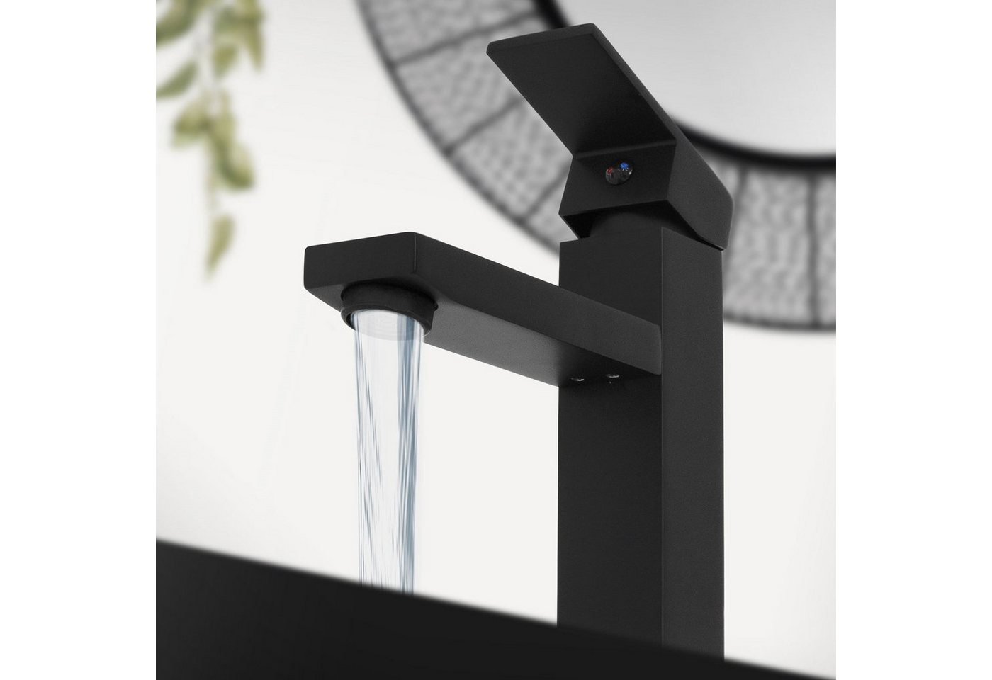 LuxeBath Waschtischarmatur Wasserhahn Mischbatterie Einhebelmischer Badarmatur Armaturen Schwarz matt Edelstahl-Messing Eckig für Heißes und Kaltes Wasser von LuxeBath
