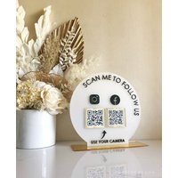 Das Runde Acryl-Hochzeits-Qr-Zeichen Freistehender Code Instagram Acryl-Business-Zeichen Stil 2 von LuxeDecorByLisa1