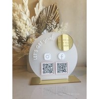 Das Runde Acryl Moderne Qr Schild Freistehende Code Instagram Geschäftsschild von LuxeDecorByLisa1