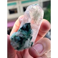 Rare Kunzite & Tourmaline Combination - Collectors Piece With Striking Green Crystals 55 Gram Afghan Origin Rare Kunzite & Tourmaline Combination - Collectors Piece With Striking Green Crystals 55 Gram Afghan Origin von LuxeeCrafted