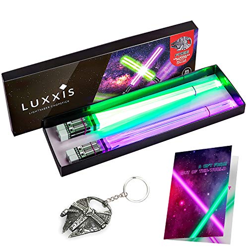 Lichtschwert Essstäbchen Leuchtende Chopsticks für Star Wars Geschenke Set Themenparty Spaß [2 Paar - Grün und Violett Set] mit Flaschenöffner und Geschenk-Postkarte von Luxxis