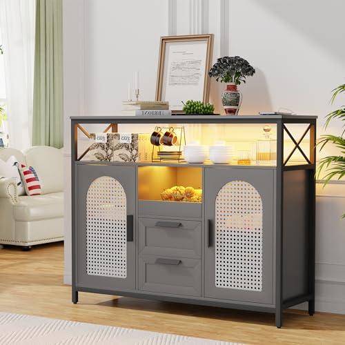 Lvifur LED Küchenschrank Sideboard, Landhausstil Buffetschrank Mit Kabelloser Ladestation, Mehrzweckschrank Automatischem Sensor RGB 20-Farben Dimmbares Bücherregal Schlafzimmer Grau von Lvifur