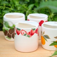 Keramik Obst Reisebecher Handgefertigte Schnabeltasse Spezielle Erdbeere Kiwi Apfel Orange Reisetasse Handgemalte Espressotasse Togo Kaffeebecher von LycheeCeramic