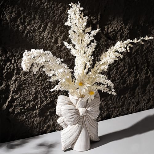 Deko Wohnzimmer Vase Handgefertigte Keramikvase: 17,7cm Hohe Weiße Vasen mit Schleifendesign – Moderne Blumenvase für Tischdeko Trockenblumen & frische Blumen, Wohn- & Tischdekoration Deko Wohnzimmer Vase Handgefertigte Keramikvase: 17,7cm Hohe Weiße Vasen mit Schleifendesign – Moderne Blumenvase für Tischdeko Trockenblumen & frische Blumen, Wohn- & Tischdekoration von Lycosidae