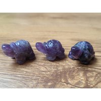 Schildkröte Aus Amethyst Geschnitzt von LyncasCreations