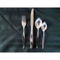 34 Stk Ser/6+ Oneida Community Silberplatten Besteck/Silverware Mid Century Winsome Muster Mit Zwei Blumen Am Oberen Ende Geschwungener Griff Guter von LynnCorneroftheWorld