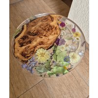 Handmade Wood & Epoxy Resin Table - Live-Edge Olive "River" Design | Custom Dining Or Coffee Blumentisch Olivenholz Handmade Wood & Epoxy Resin Table - Live-Edge Olive "River" Design | Custom Dining Or Coffee Blumentisch Olivenholz von LynwoodCraftDE