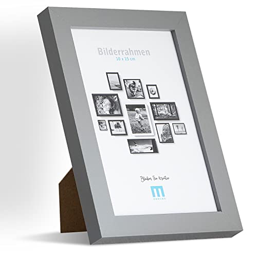 M MERCEO Zeitlos, moderner Bilderrahmen aus MDF, grau für 10x15 cm kleine Fotos und Bilder. Inkl. Acrylglasschutz. Er eignet Sich als Tisch-Aufsteller und für die Wand, im Hochformat oder Querformat. M MERCEO Zeitlos, moderner Bilderrahmen aus MDF, grau für 10x15 cm kleine Fotos und Bilder. Inkl. Acrylglasschutz. Er eignet Sich als Tisch-Aufsteller und für die Wand, im Hochformat oder Querformat. von M MERCEO