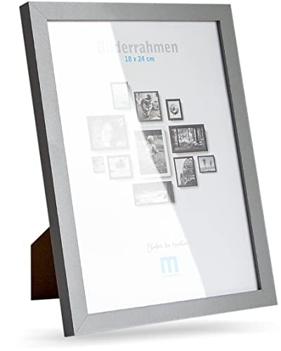 M MERCEO Zeitlos, moderner Bilderrahmen aus MDF, grau für 18x24 cm kleine Fotos und Bilder. Inkl. Acrylglasschutz. Er eignet Sich als Tisch-Aufsteller und für die Wand, im Hochformat oder Querformat. M MERCEO Zeitlos, moderner Bilderrahmen aus MDF, grau für 18x24 cm kleine Fotos und Bilder. Inkl. Acrylglasschutz. Er eignet Sich als Tisch-Aufsteller und für die Wand, im Hochformat oder Querformat. von M MERCEO