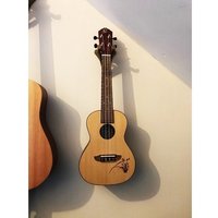 Elegante Ukulele Wandhalterung. Zeigen Sie Eine Beliebige Sopran-Uke Uprechter Lagerung Für Ukelele Oder Mandoline Instrument, Weiß, Schwarz von M3is3D