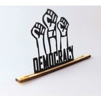 Wichtiger Als Nie Zuvor Die Demokratie von MADEHOLZDESIGN