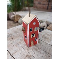 Holzhäuser Holzhaus Schwedenhaus Rot Upcyling Bemalt Altes Holz Gartendeko Wohndeko Handbemalt Unikat Rustikal 1 Haus von MADEbyLENEShop