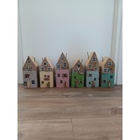 Holzhaus Bunt Handbemalt Bunte Holzhäuser Frühling Sommer Selbstgemacht Upcyling Deko Fürs Ganze Jahr Gartendeko Muttertag Geschenk 1 Stück von MADEbyLENEShop
