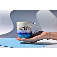 Kleine Ideen Bewegen Die Welt Inspirierende Tasse, Handbemalte Landschaft, Taza Pintada A Mano, Paisaje, Motivacional von MAGDAyARTE