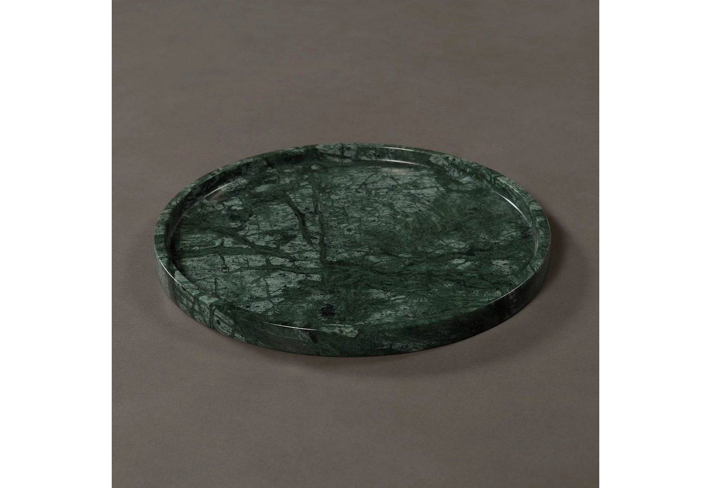 MAGNA Atelier Servierplatte Zürich Marmor Serviertablett, Verde Guatemala, (Einzelstück) von MAGNA Atelier