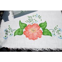 Vintage Handbemalter Leinen Tischläufer Florales Cottage Chic Dekor von MAISONDELINGE