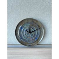 Handgemachte Keramik Uhr Von Theta Studio Mit Seiko Uhrwerk Handgemachte Keramik Uhr Von Theta Studio Mit Seiko Uhrwerk von MAKETHongKong