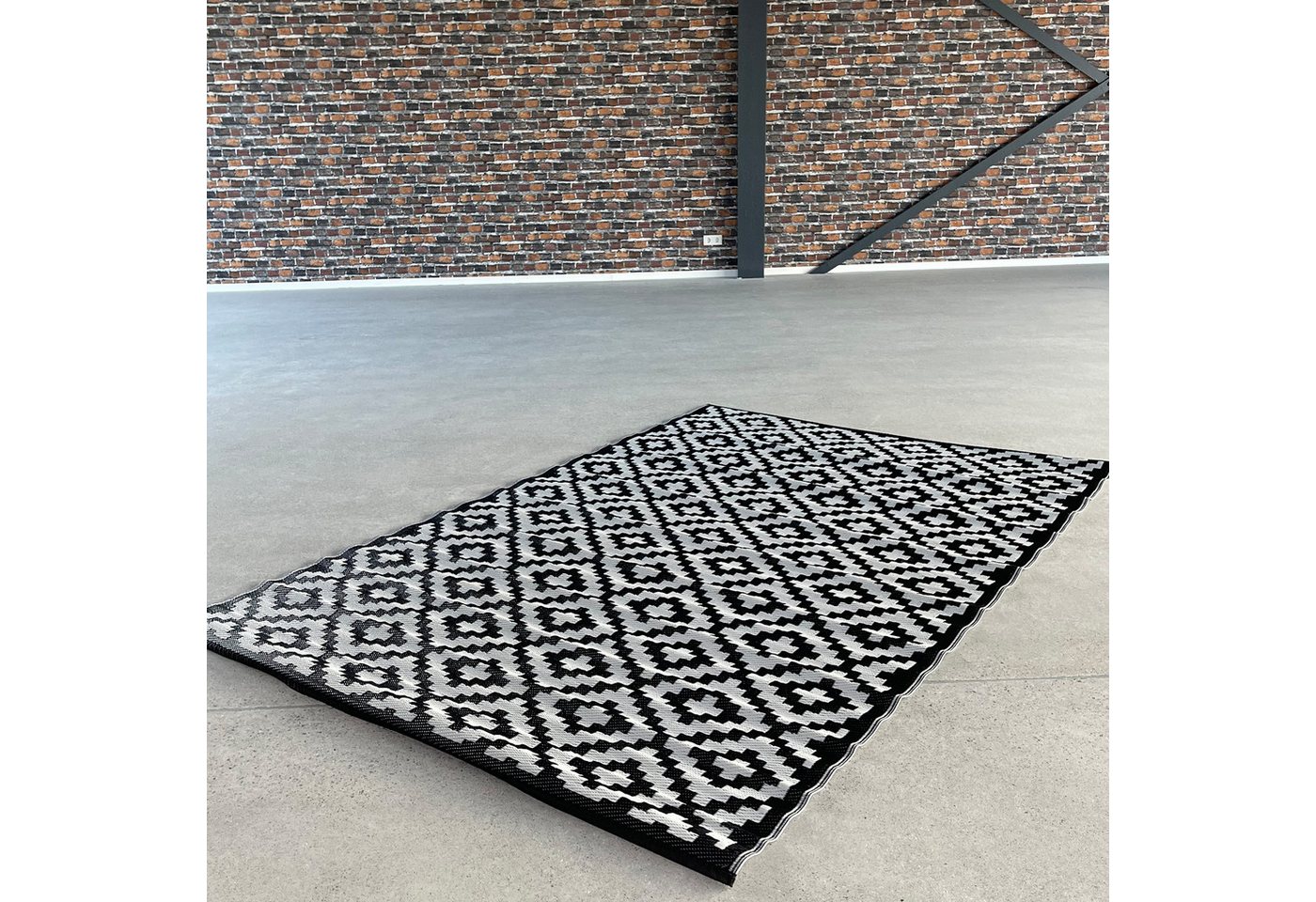 Outdoorteppich XXL Outdoor Wendeteppich Teppich wetterfest schwarz 180 x 270 cm, MANDALIKA Garden von MANDALIKA Garden