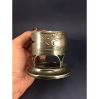 Vintage Teeglashalter-Sowjetisch Podstakannik, Modern, Metalllegierung, Melchior Coaster Cup -Blumenmuster-Küchendekoration Vintage Teeglashalter-Sowjetisch Podstakannik, Modern, Metalllegierung, Melchior Coaster Cup -Blumenmuster-Küchendekoration von MANinACTION