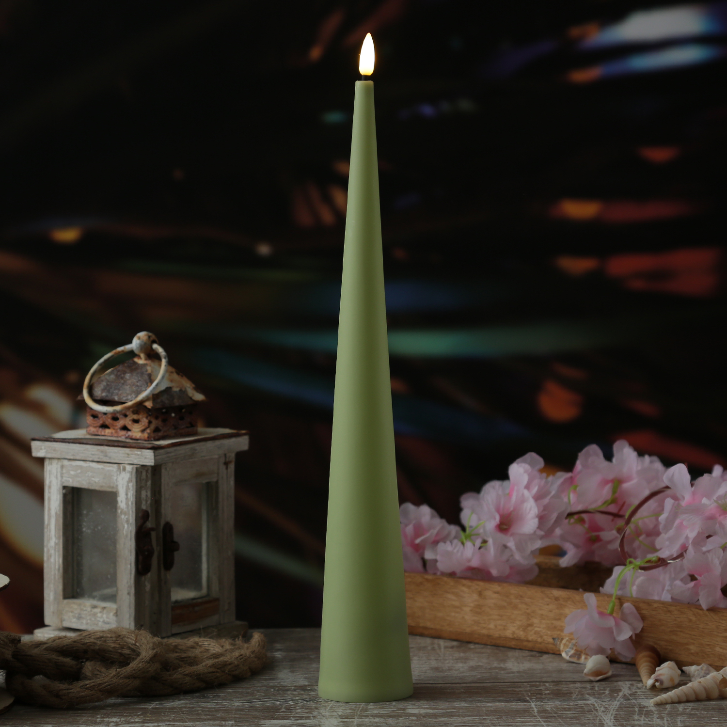 LED Kegelkerze - Kunststoff - realistische 3D Flamme - H: 35cm - Timer - für Außen - grün LED Kegelkerze - Kunststoff - realistische 3D Flamme - H: 35cm - Timer - für Außen - grün von MARELIDA